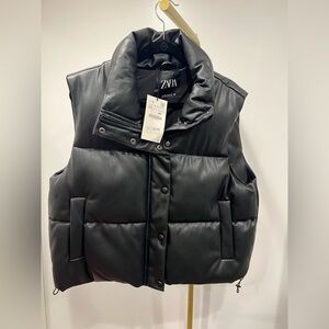 NWT Zara  Black Puffer Vest